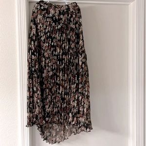 Pleated chiffon midi skirt floral